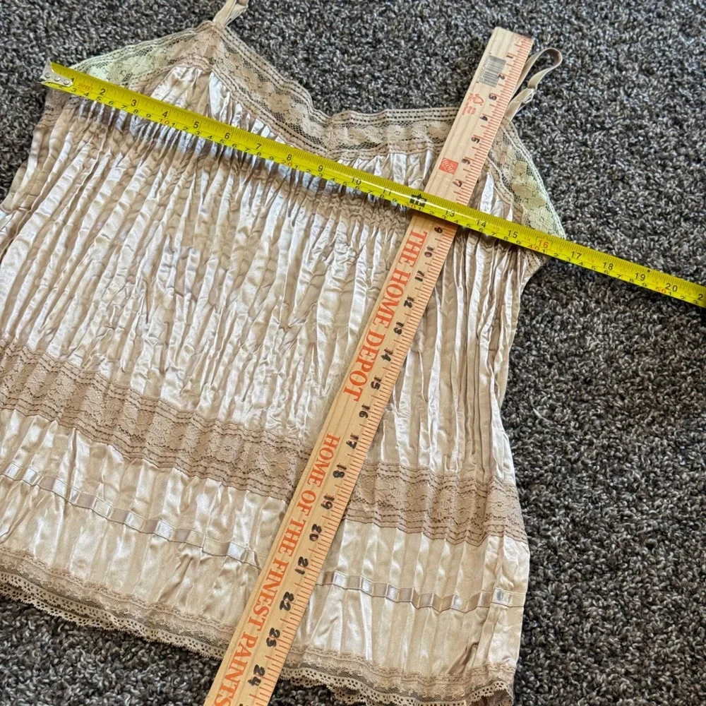 Apt 9 Women large Y2K Stretch Champagne‎ Lace Trim Pleated Camisole Tank Top - Picture 8 of 8